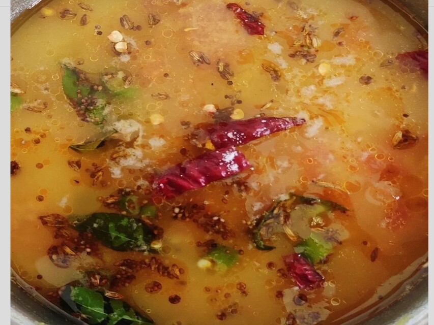 Cooking Recipes : Dal Tadka Recipe : सिम्पल सी दिखने वाली दाल में लगाए जायके का तड़का