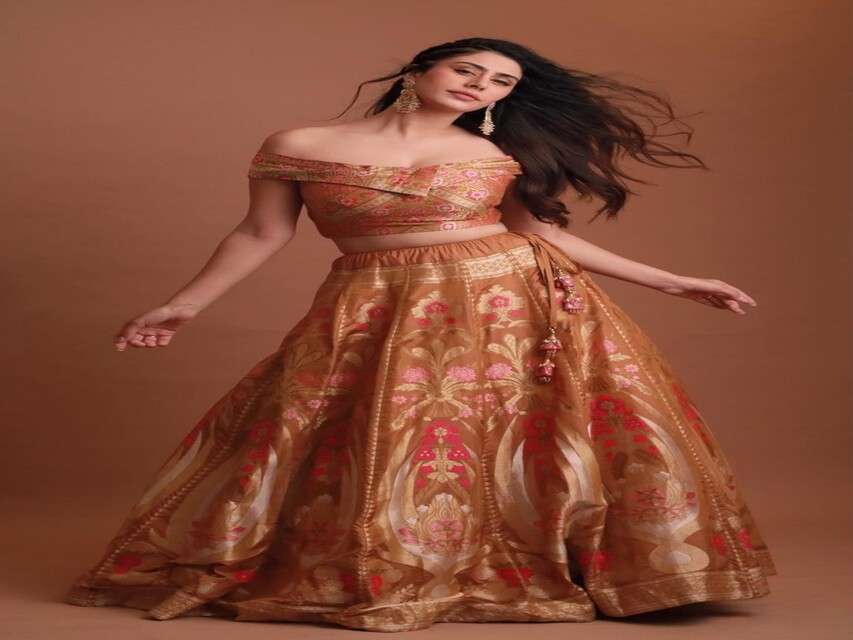 Fashion And Beauty : दबंग गर्ल वारिना हुसैन का लुक है बेहद किलर