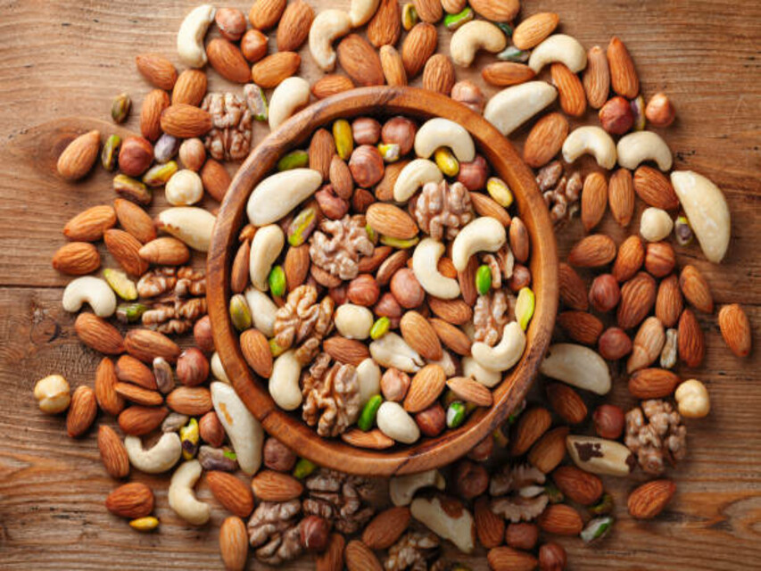 Health And Fitness : अधिक ड्रायफ्रूट्स के सेवन से होने वाले नुकसान