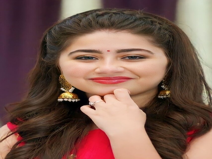 Fashion And Beauty : इन हेयरस्टाईल में दिखेगी बेहद मासूम 